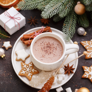 hot chocolate with cookies